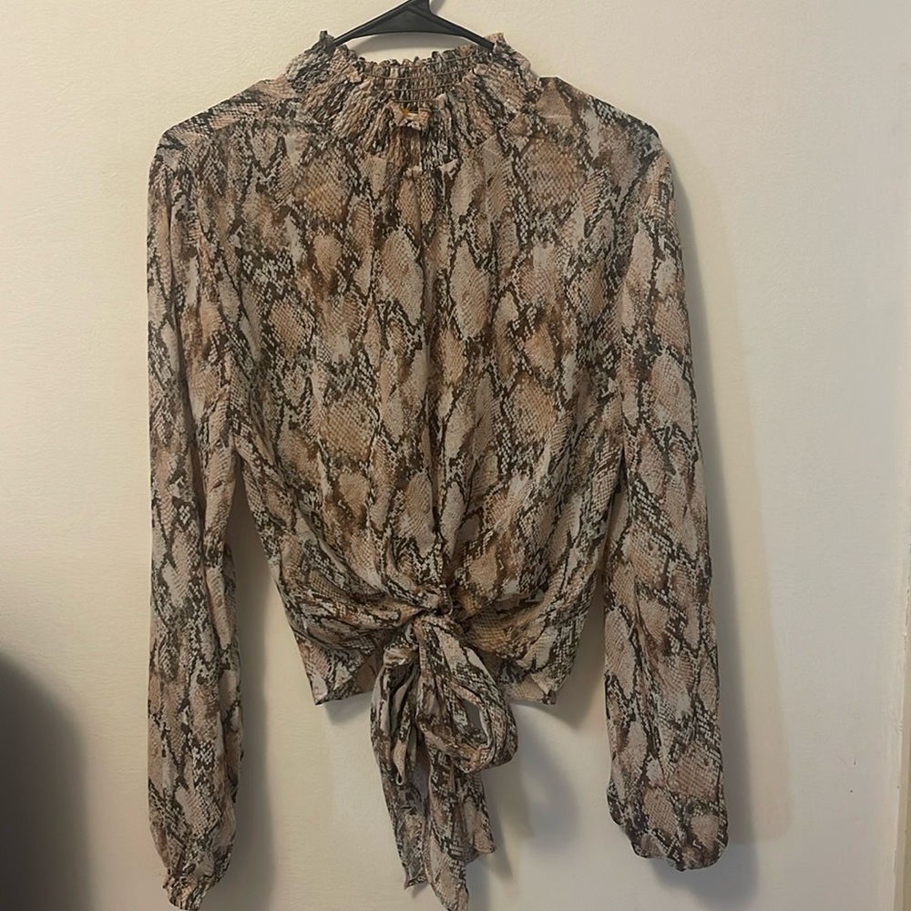 Altar’d State medium blouse